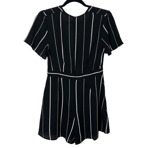 ASTR The Label Black and White Striped Romper Women’s size medium - Picture 6 of 7